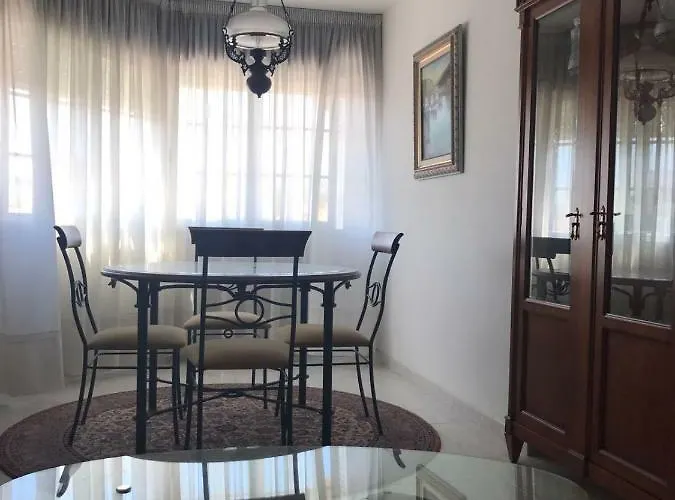 Apartamento Edificio Candilejas شقة *
